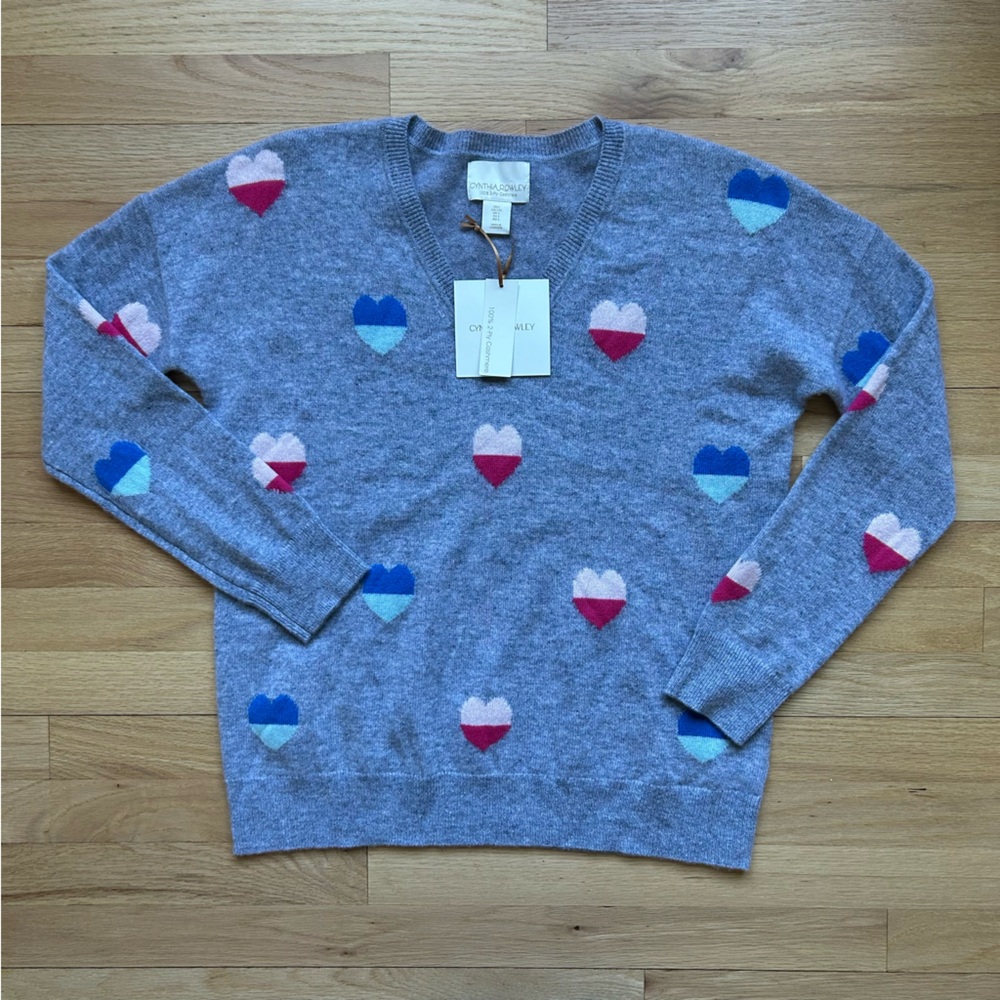Cynthia Rowley V-neck Cashmere Sweater! New With Tags! Large ❤️♥️🤍🩵💙 Valentine